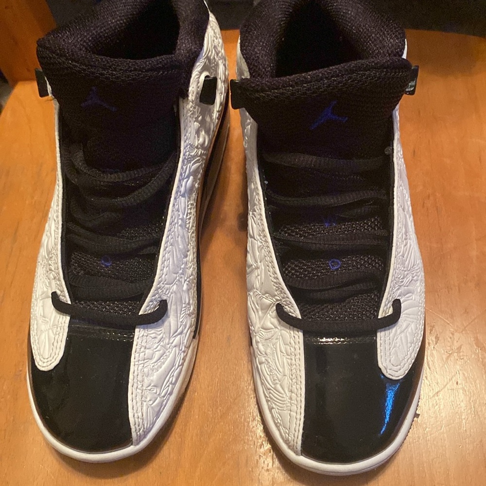 Jordan DubZero White/Concord Big Kids Sz 4.5 Great Condition - Picture 7 of 7